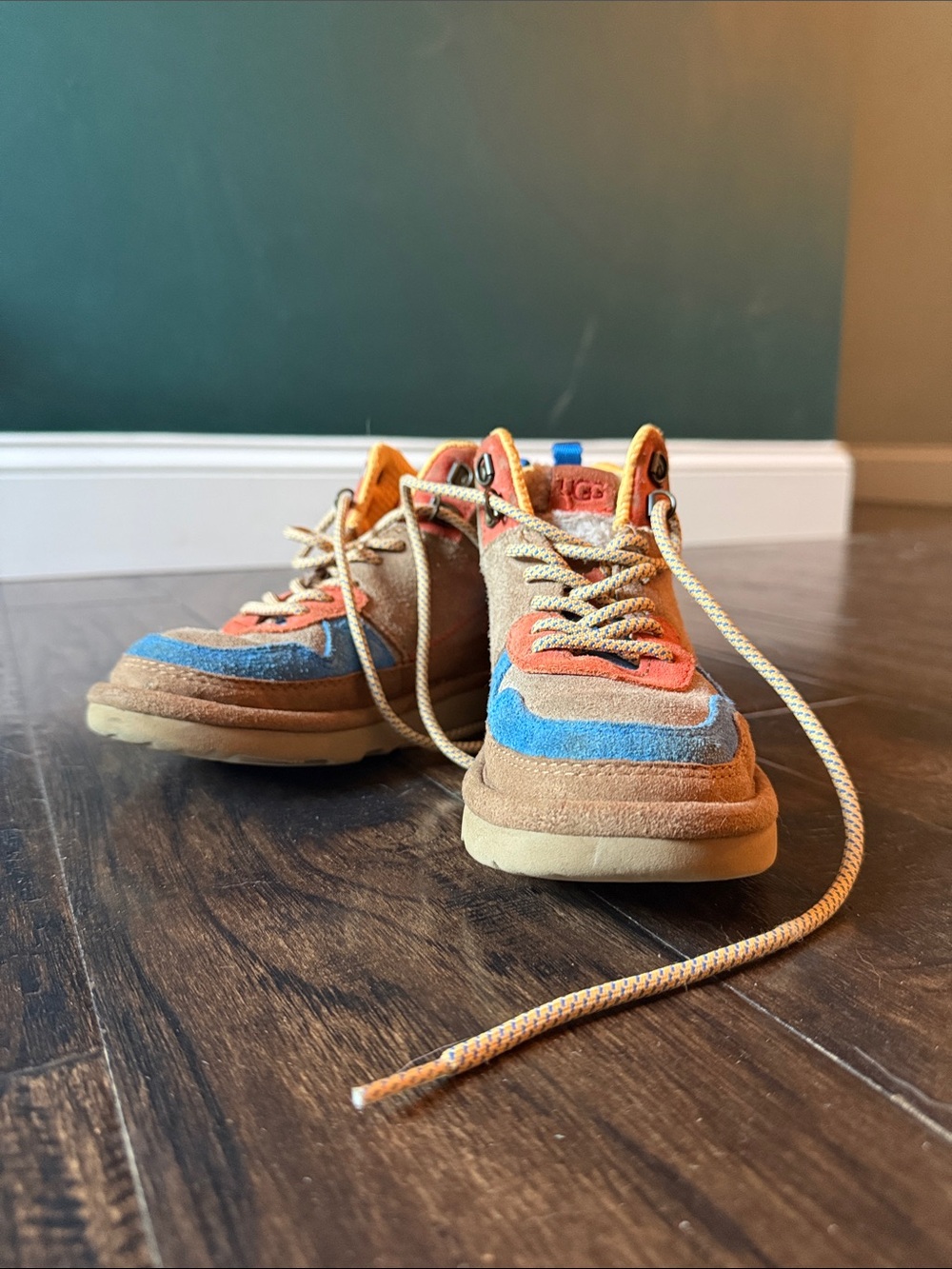 UGG Kids Highland Hi Heritage Chestnut Boots Size 13